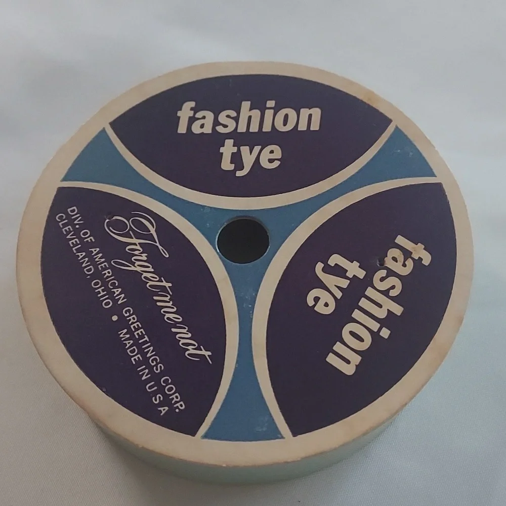 FASHION tye Tonette Gift Wrapping Ribbon 20 ft × 5/8 in mint green